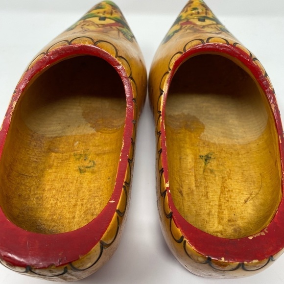 Vintage Hand painted Wooden Dutch Clogs - Picture 6 of 7